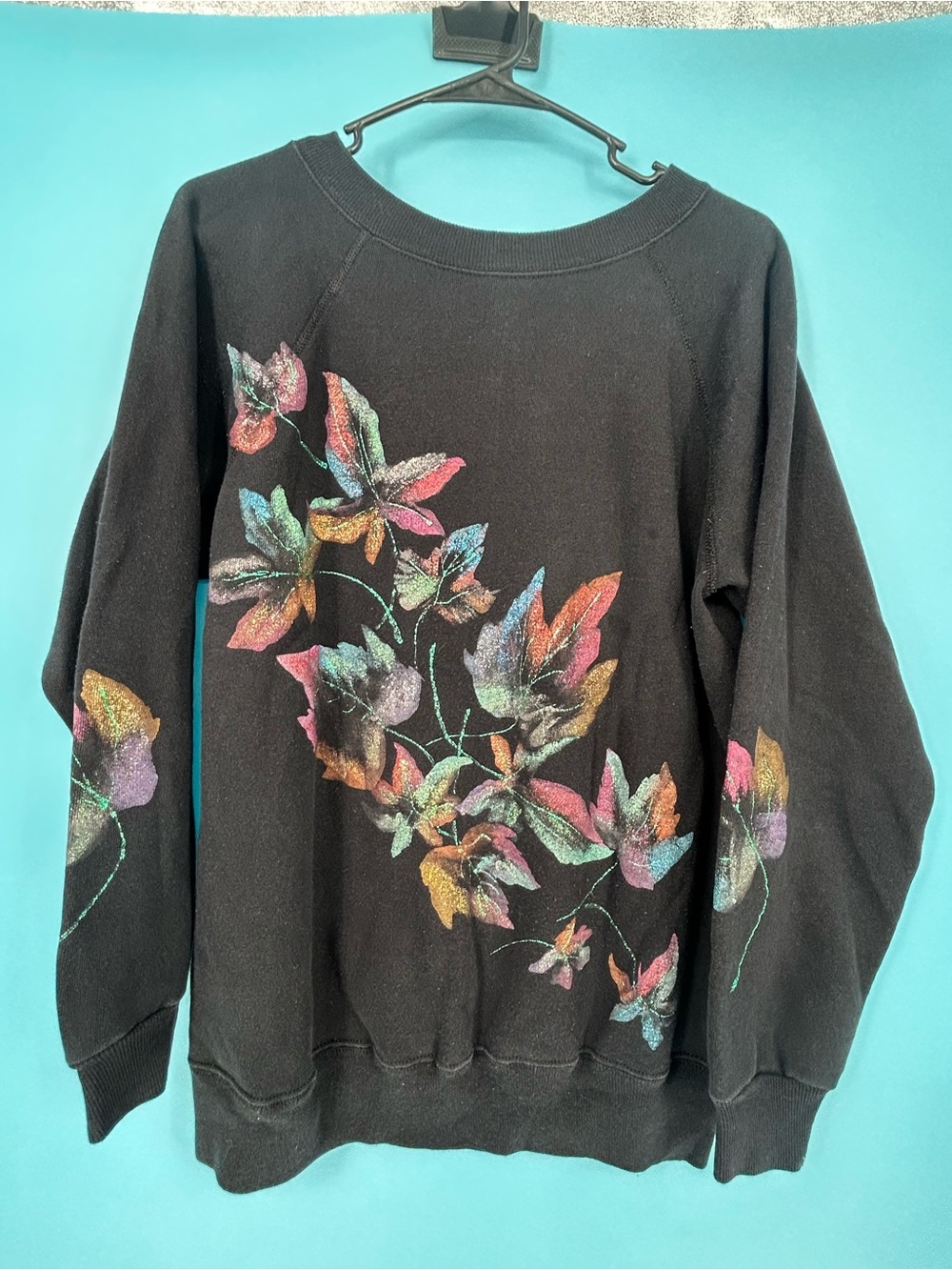 Black Floral Graphic Crewneck Sweater L